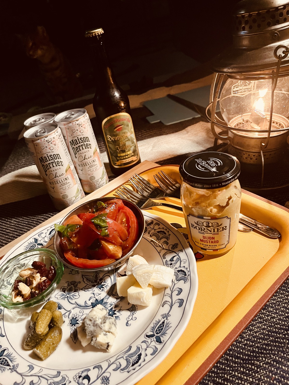 ランタンと夕食