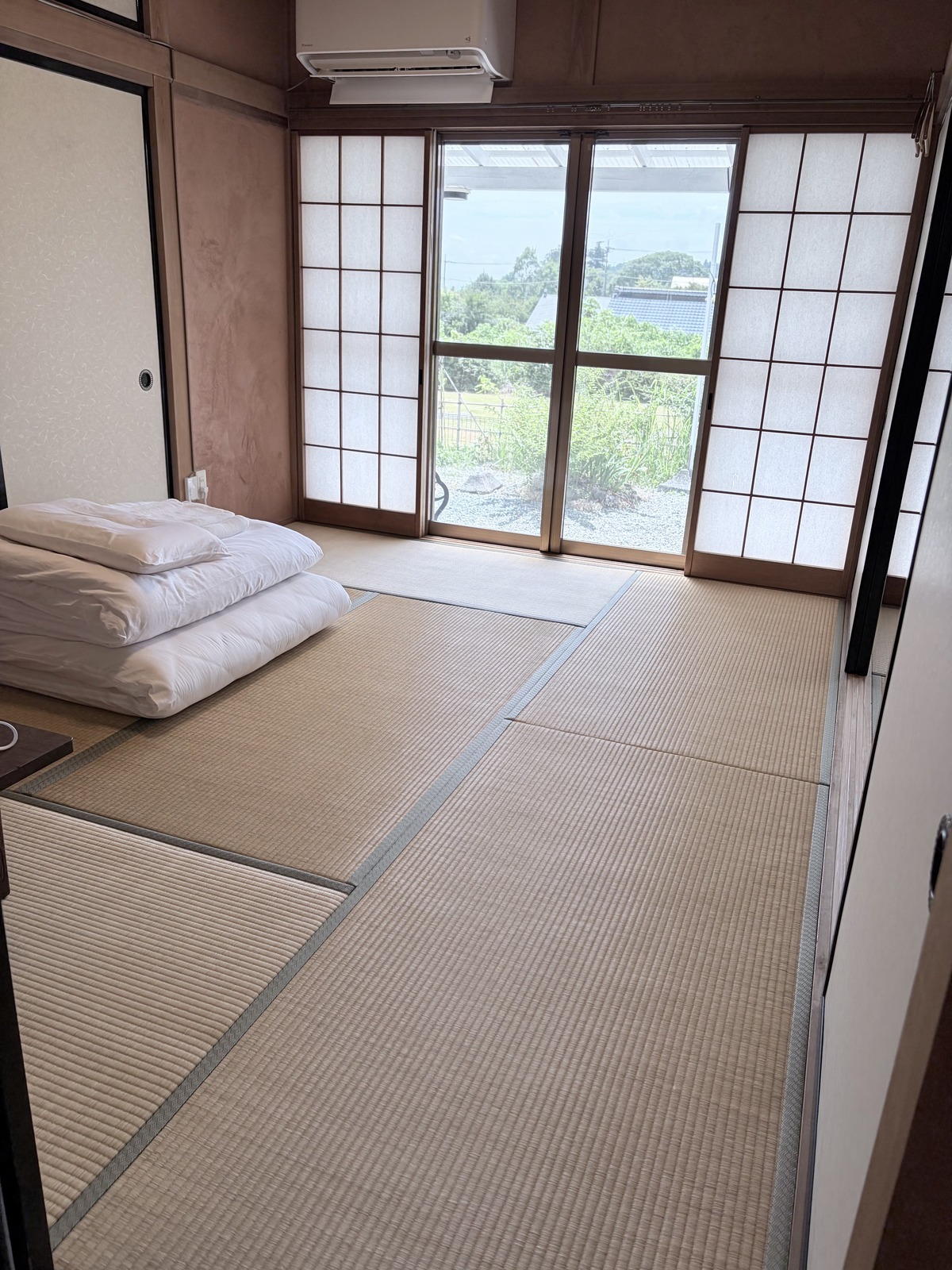 自然光が差し込む和室・寝室